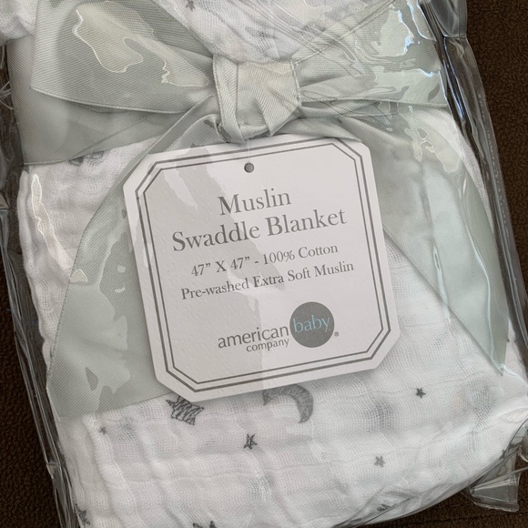 American Baby Company Muslin Blanket - Picture 2 of 4